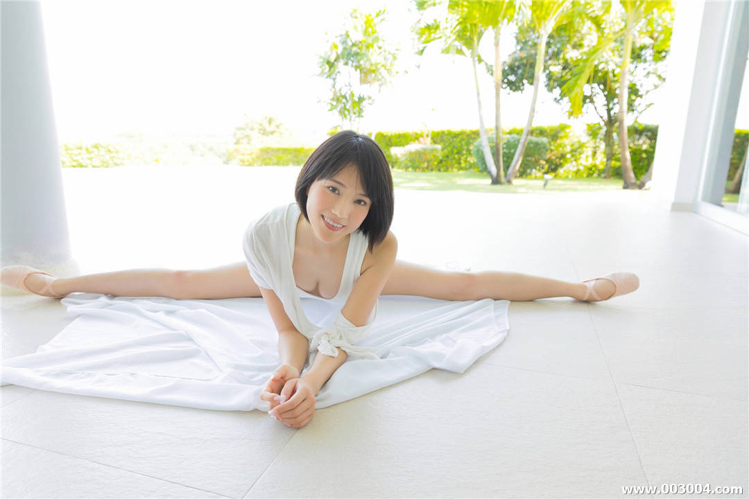 白川悠衣写真集《四つの顔を持つ女》高清全本