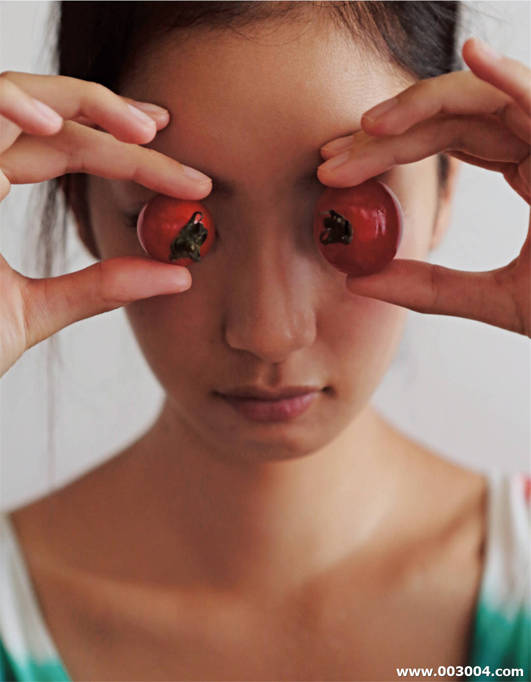 菜菜绪写真集《1028_24 NANAO 菜々緒 超絶美脚》高清全本