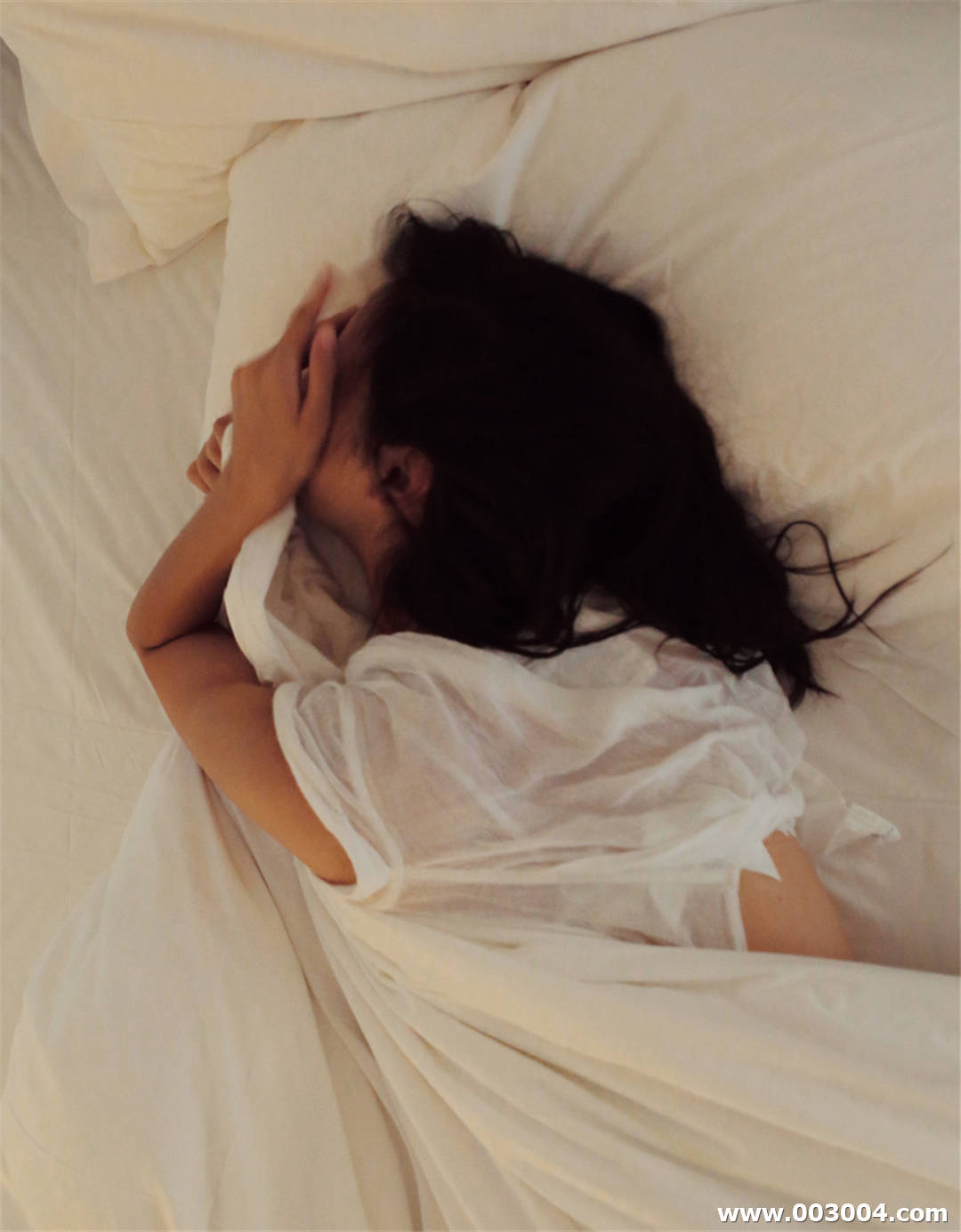 菜菜绪写真集《1028_24 NANAO 菜々緒 超絶美脚》高清全本