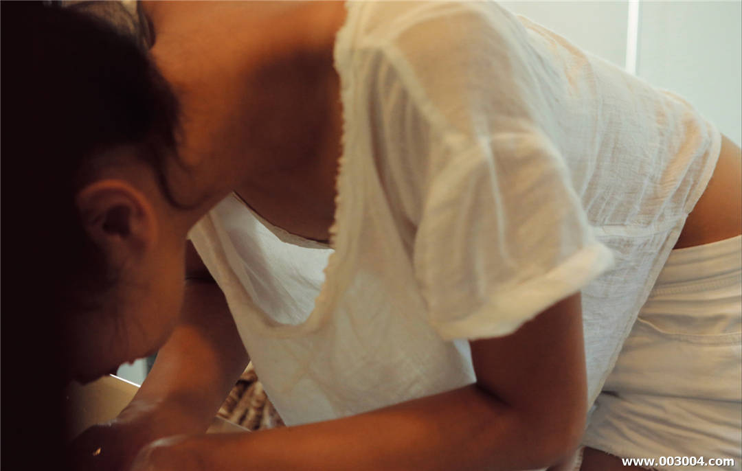 菜菜绪写真集《1028_24 NANAO 菜々緒 超絶美脚》高清全本