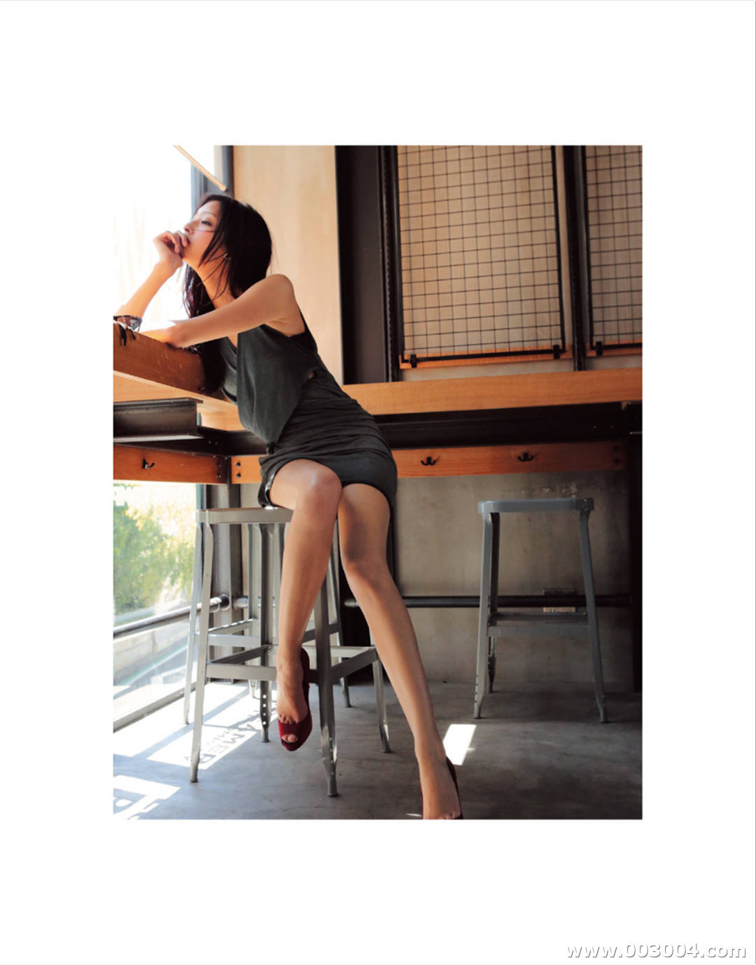 菜菜绪写真集《1028_24 NANAO 菜々緒 超絶美脚》高清全本