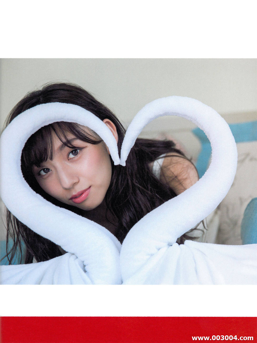 新内真衣1st写真集《どこにいるの》高清全本