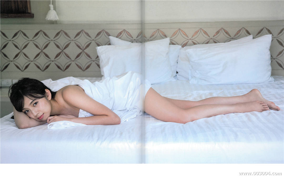 新内真衣1st写真集《どこにいるの》高清全本