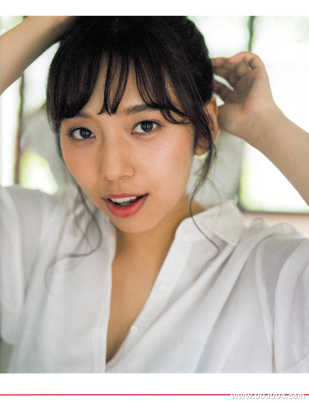 新内真衣1st写真集《どこにいるの》高清全本