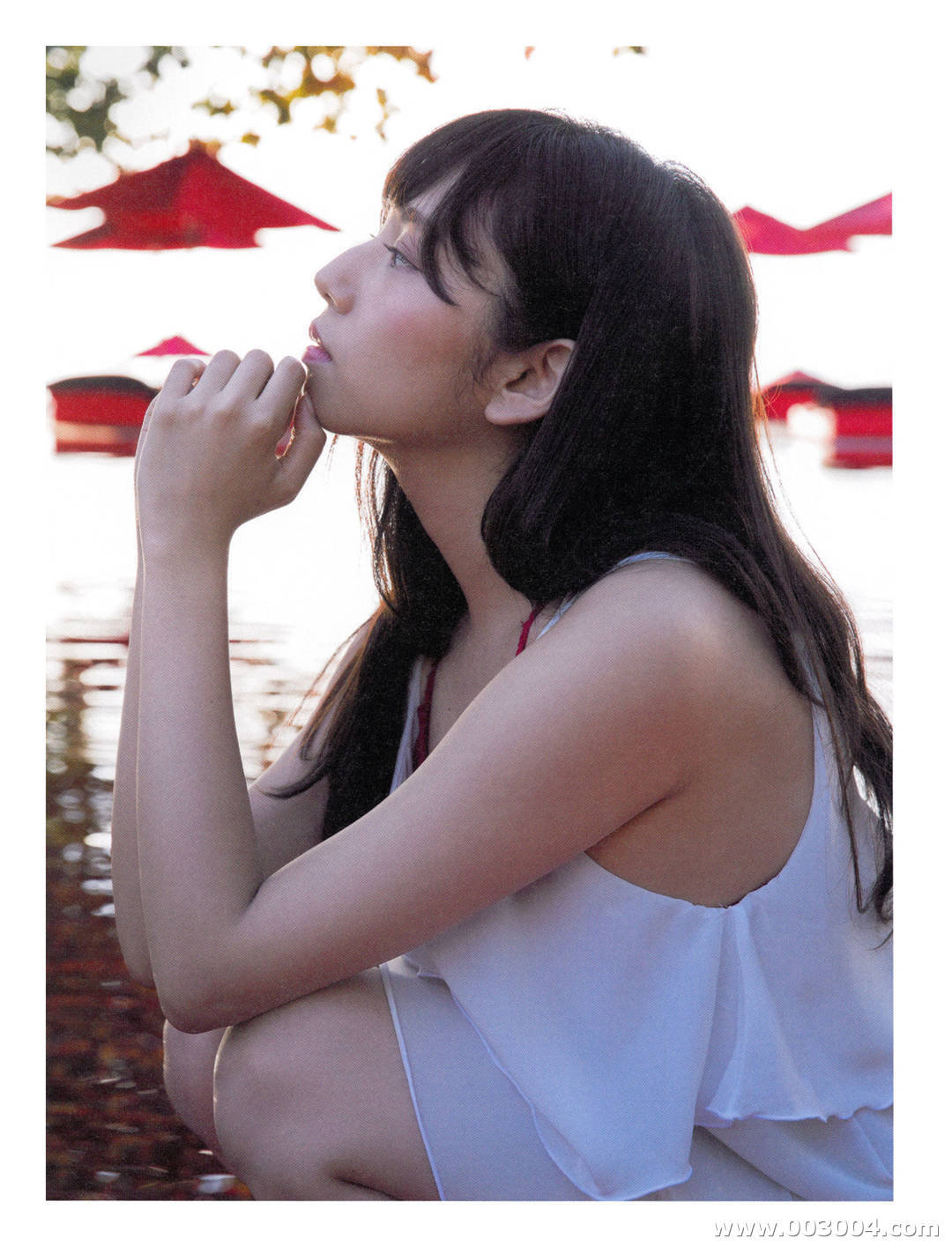 新内真衣1st写真集《どこにいるの》高清全本