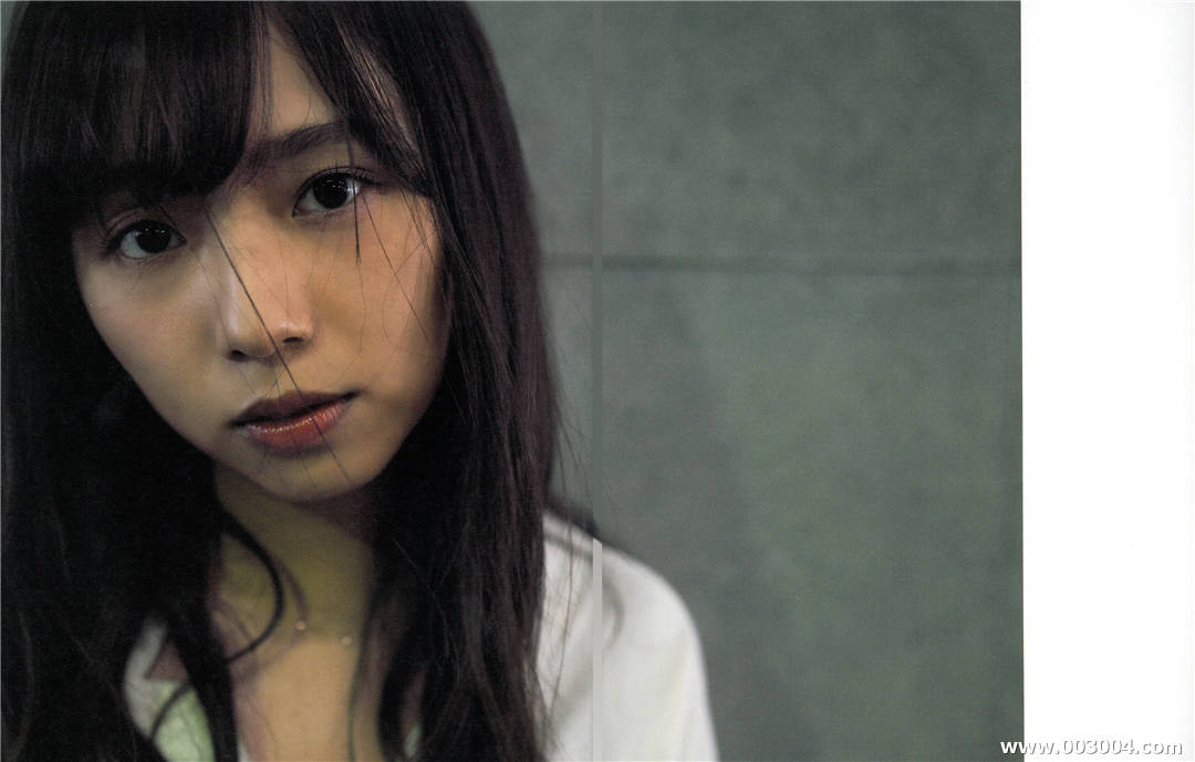 新内真衣1st写真集《どこにいるの》高清全本