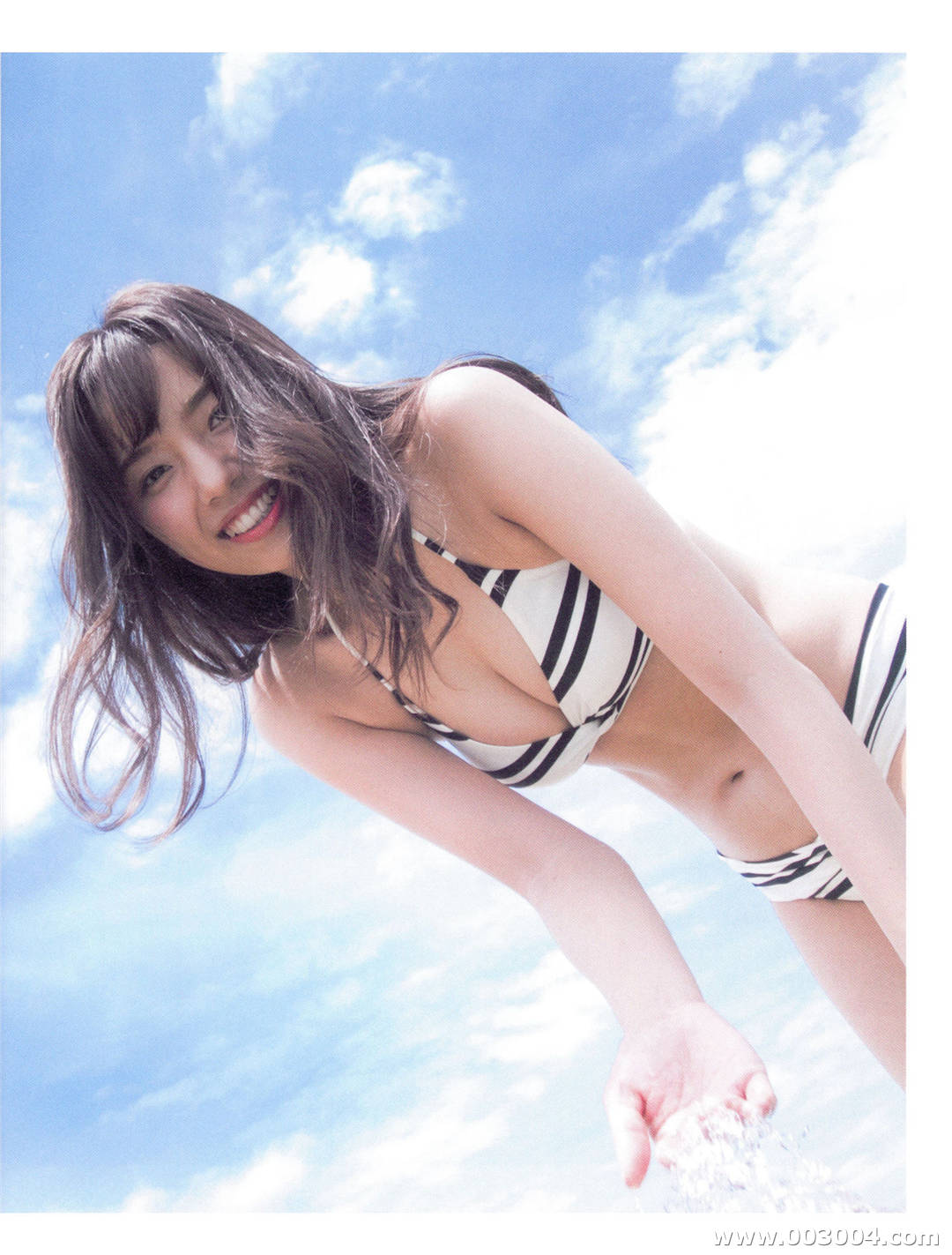 新内真衣1st写真集《どこにいるの》高清全本