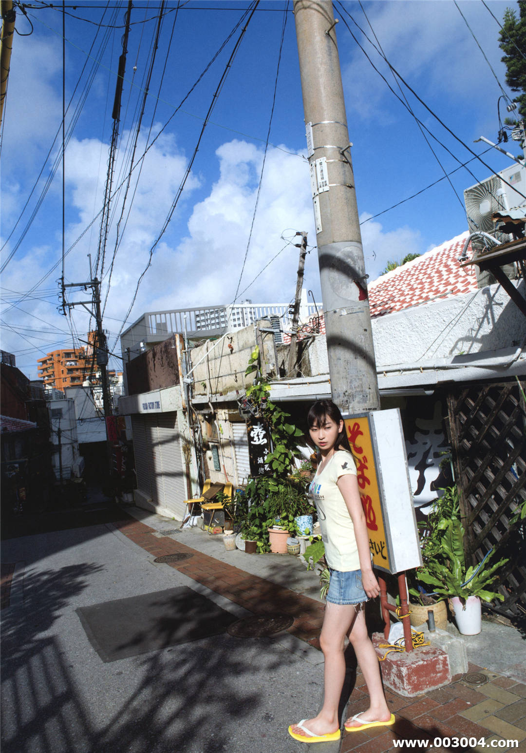 17岁初绽放 | 植村朱莉写真集《AKARI》