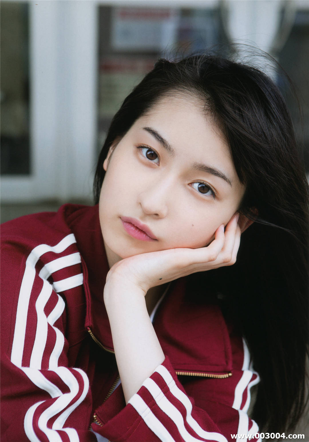 17岁初绽放 | 植村朱莉写真集《AKARI》