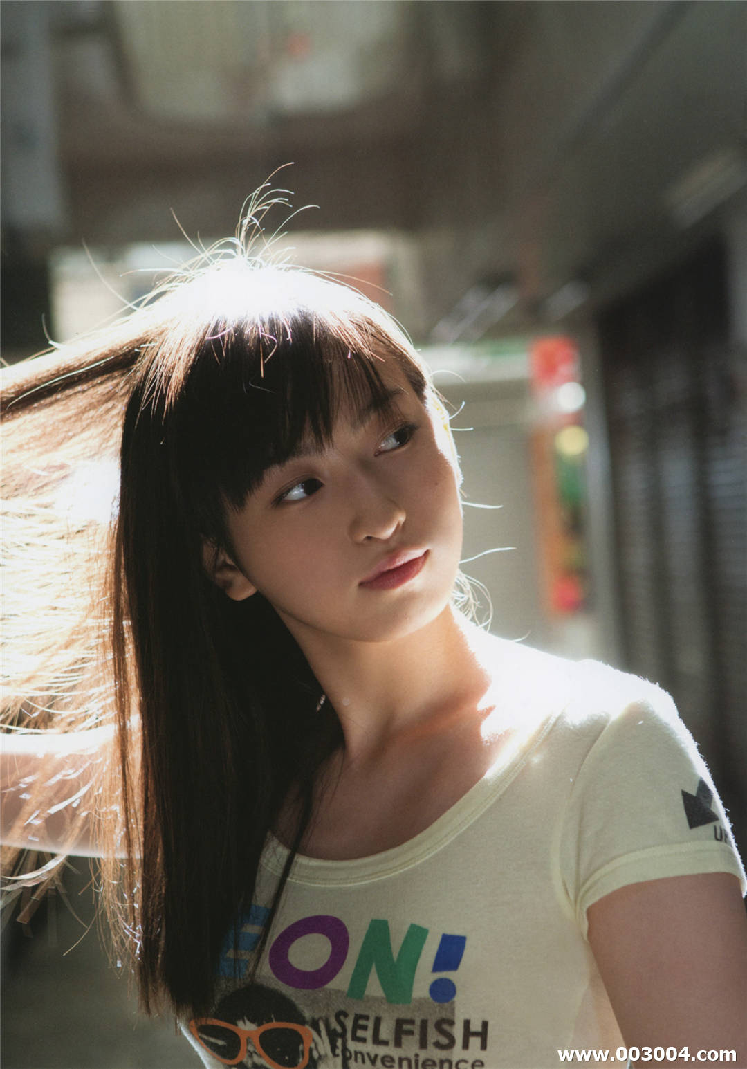 17岁初绽放 | 植村朱莉写真集《AKARI》