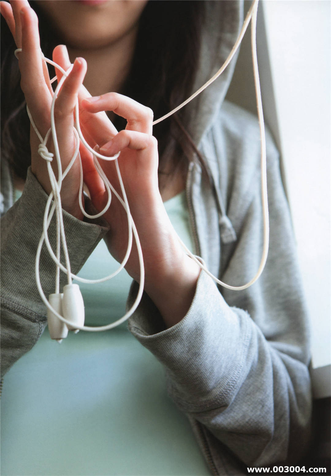 17岁初绽放 | 植村朱莉写真集《AKARI》