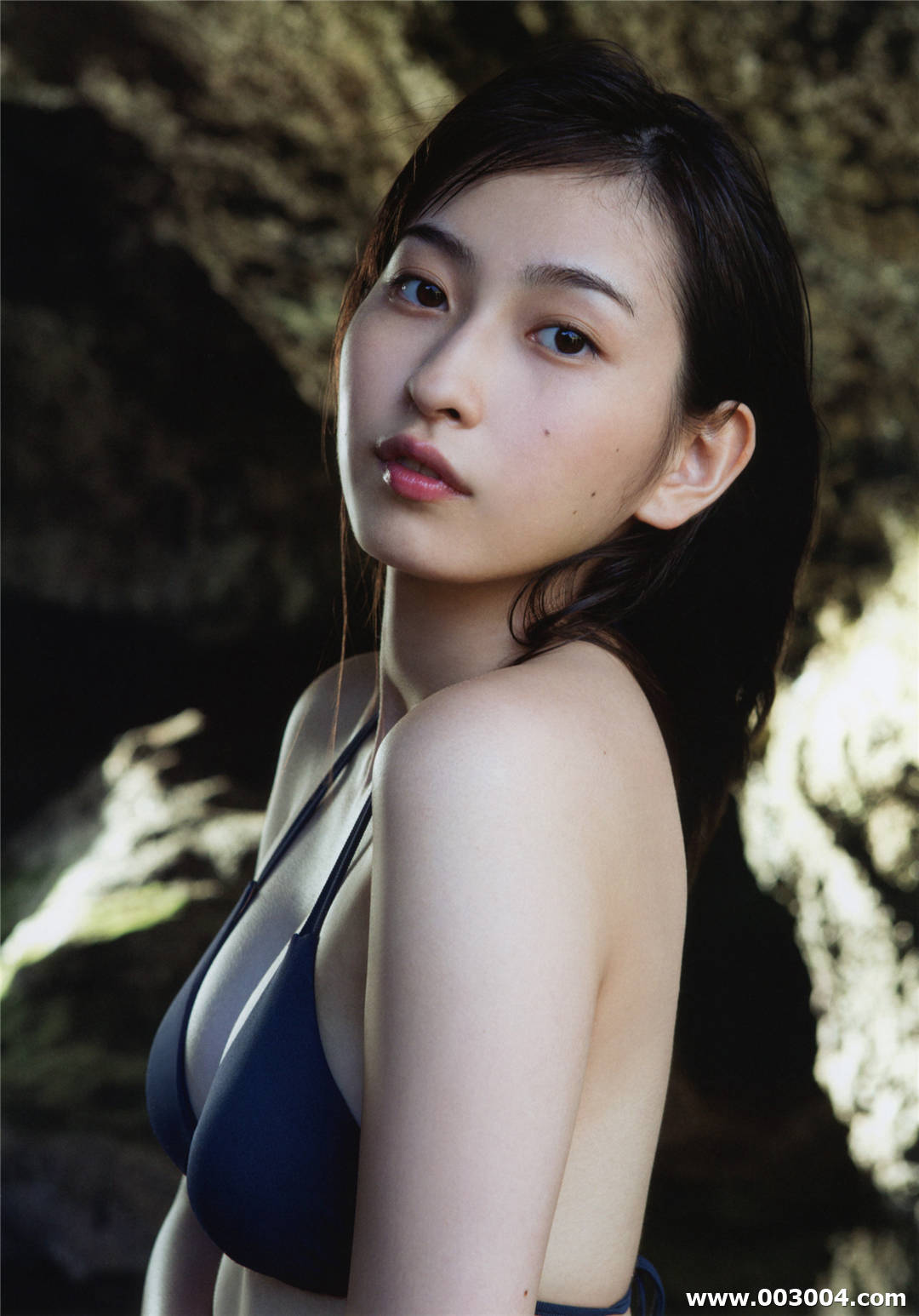 17岁初绽放 | 植村朱莉写真集《AKARI》