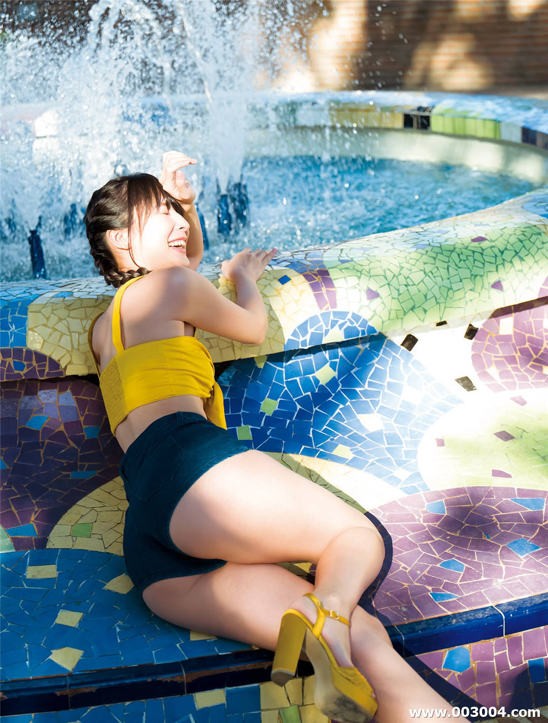 高衩天使水蛇腰 | 川崎绫引退写真集《ジャパニーズ グラビア》