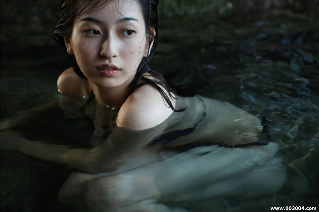 植村朱莉写真集《Hello!Project Digital Books Vol.143》高清全本