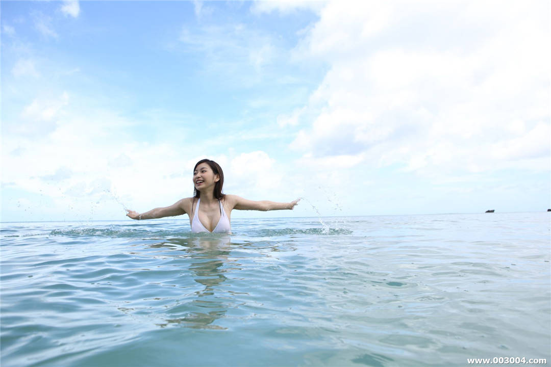 植村朱莉写真集《Hello!Project Digital Books Vol.143》高清全本