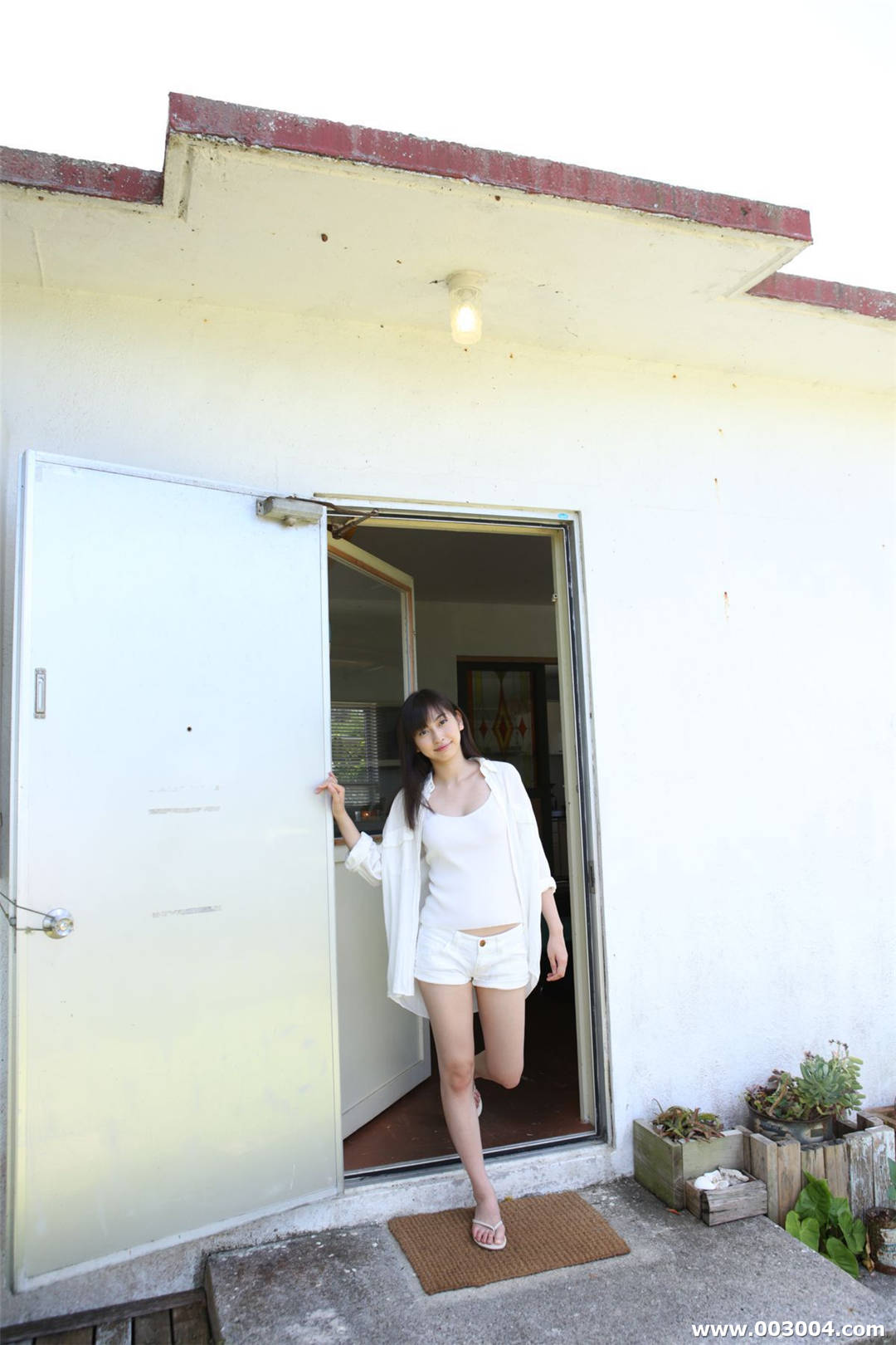 植村朱莉写真集《Hello!Project Digital Books Vol.143》高清全本