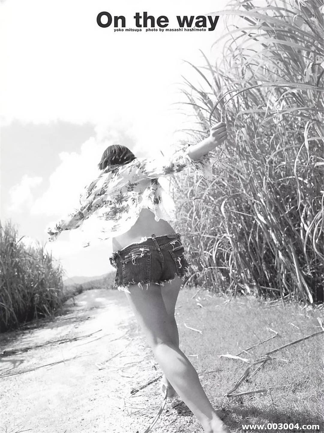 三津谷叶子写真集《On The Way》高清全本