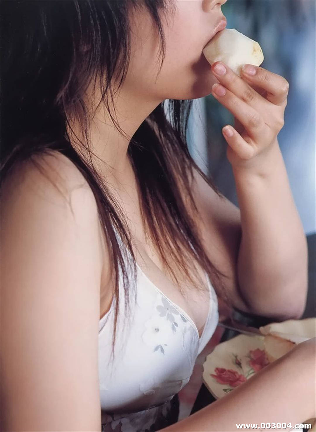 三津谷叶子写真集《On The Way》高清全本