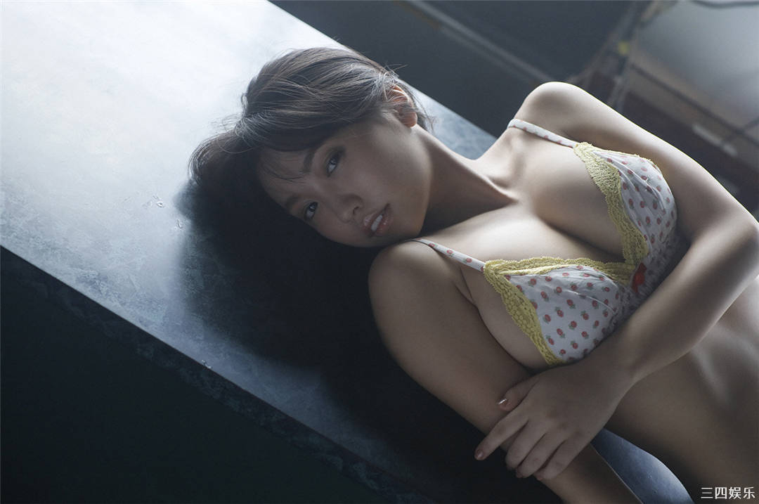 大原优乃写真集《 I can hear a sigh 吐息が聞こえる》高清全本