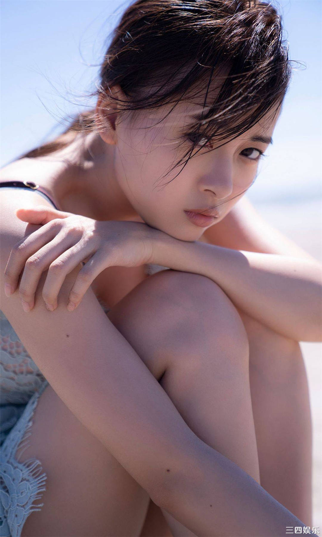 新条由芽写真集《Goodbye over the summer サヨナラは夏の向こう》高清全本