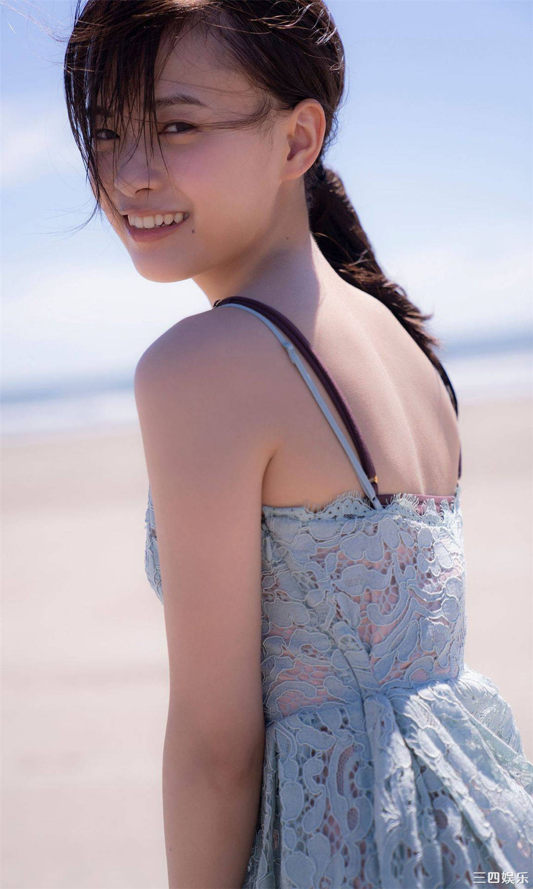 新条由芽写真集《Goodbye over the summer サヨナラは夏の向こう》高清全本