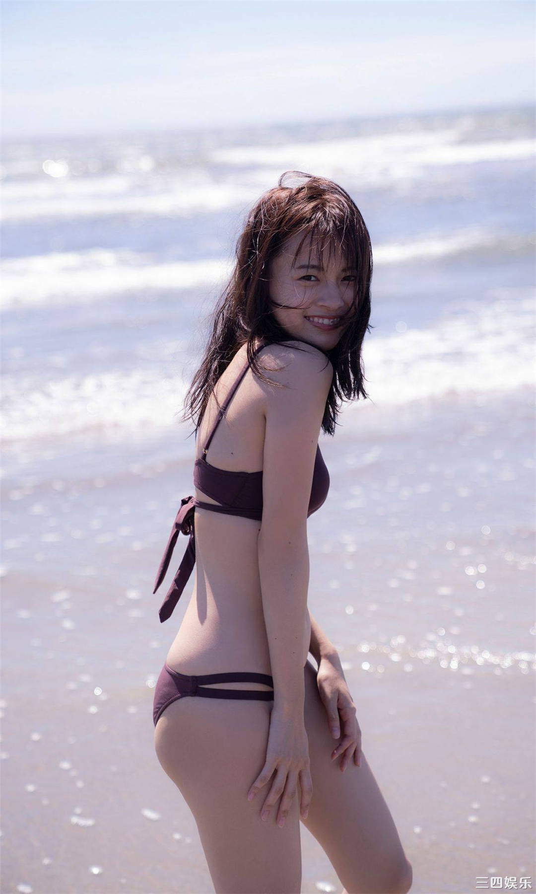 新条由芽写真集《Goodbye over the summer サヨナラは夏の向こう》高清全本