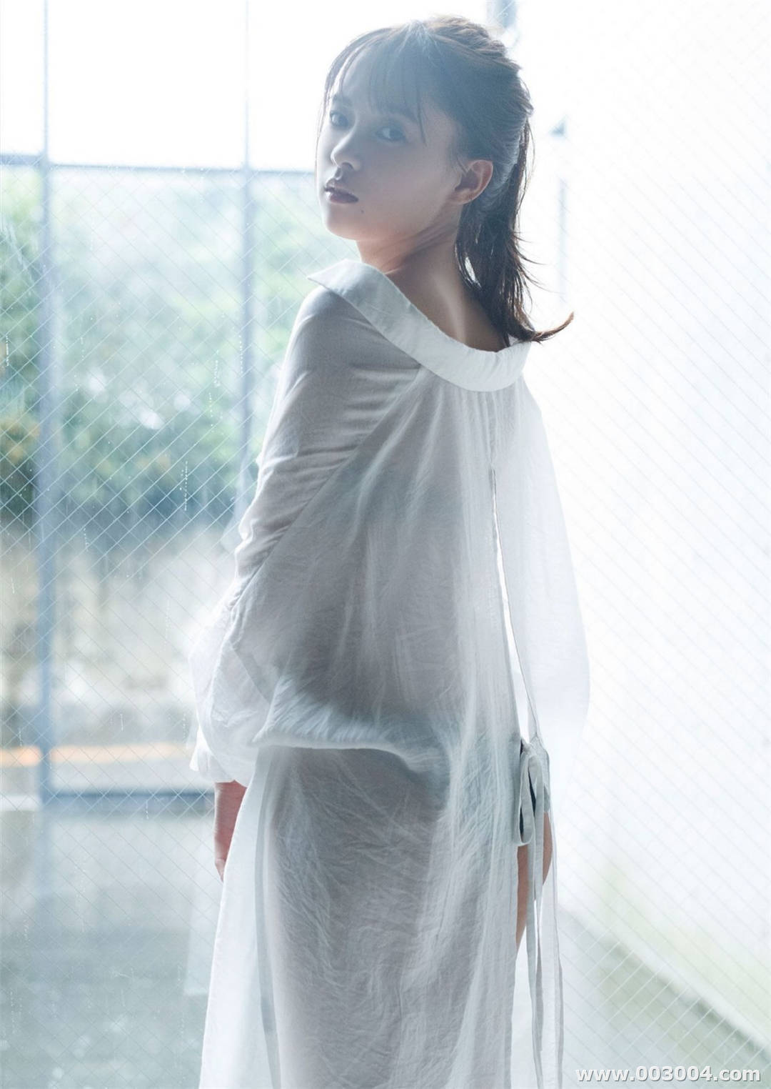 新条由芽写真集《Elle est très belle》高清全本