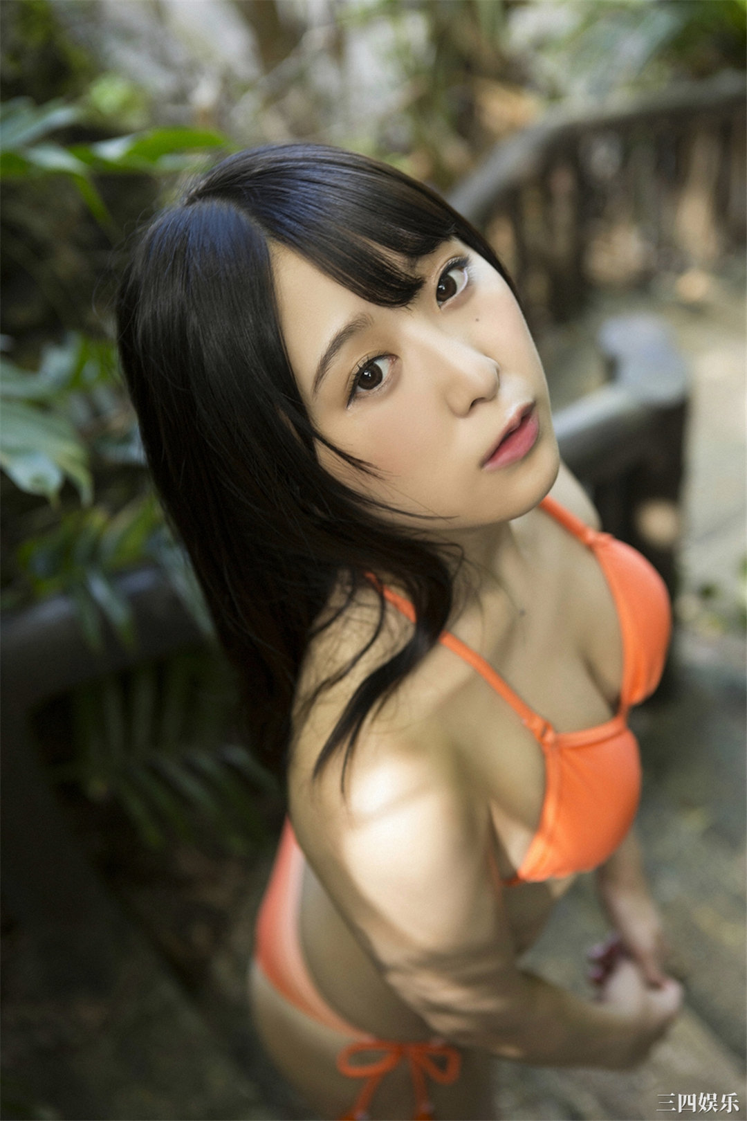 真岛なおみ写真集《美ボディSEXY!! ９頭身ドール系女子!!》高清全本