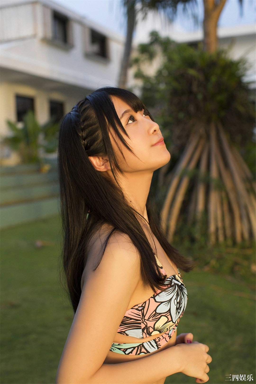 真岛なおみ写真集《美ボディSEXY!! ９頭身ドール系女子!!》高清全本