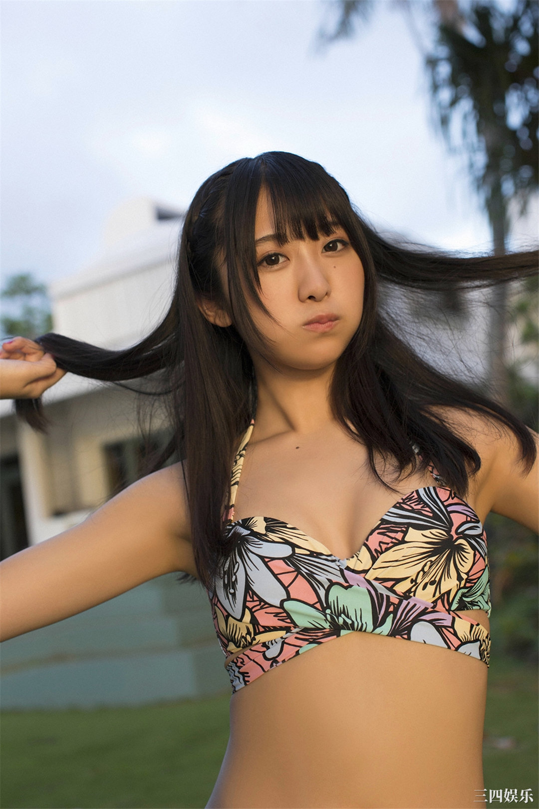 真岛なおみ写真集《美ボディSEXY!! ９頭身ドール系女子!!》高清全本