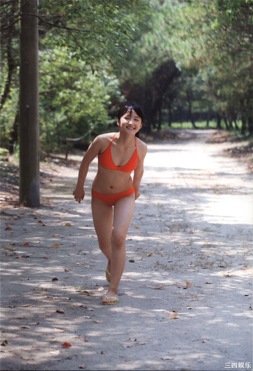 鞘师里保3rd写真集《太陽》高清全本