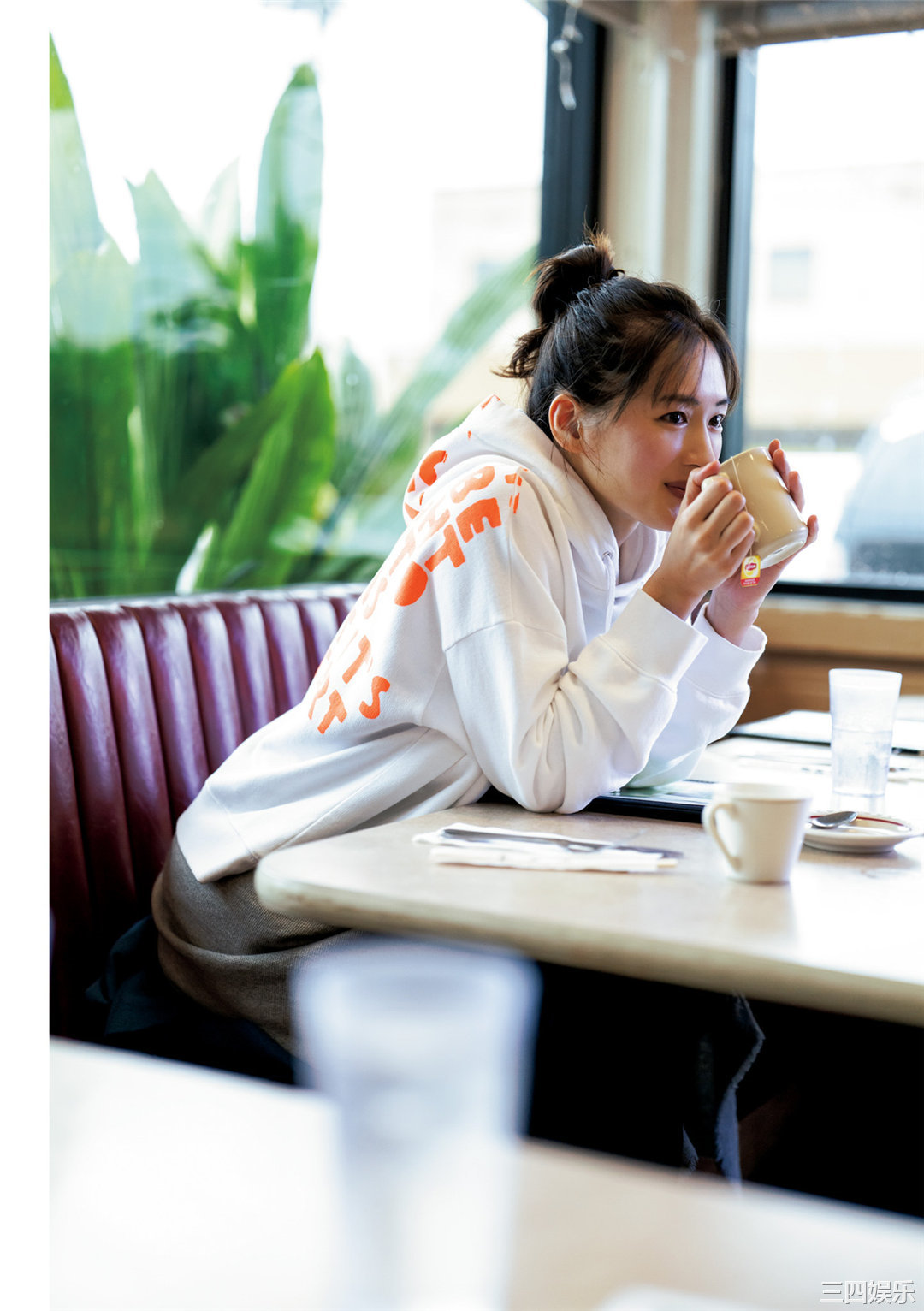 绫濑遥写真集《ハルカノイセカイ 02》高清全本