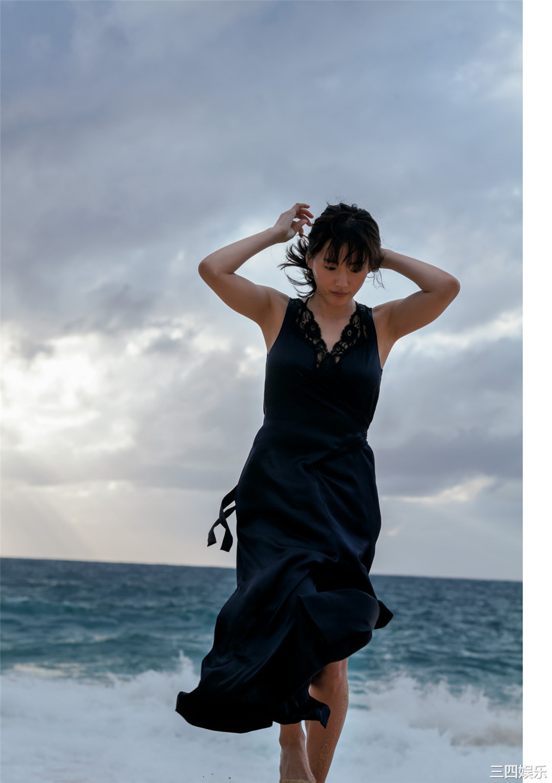 绫濑遥写真集《ハルカノイセカイ 02》高清全本