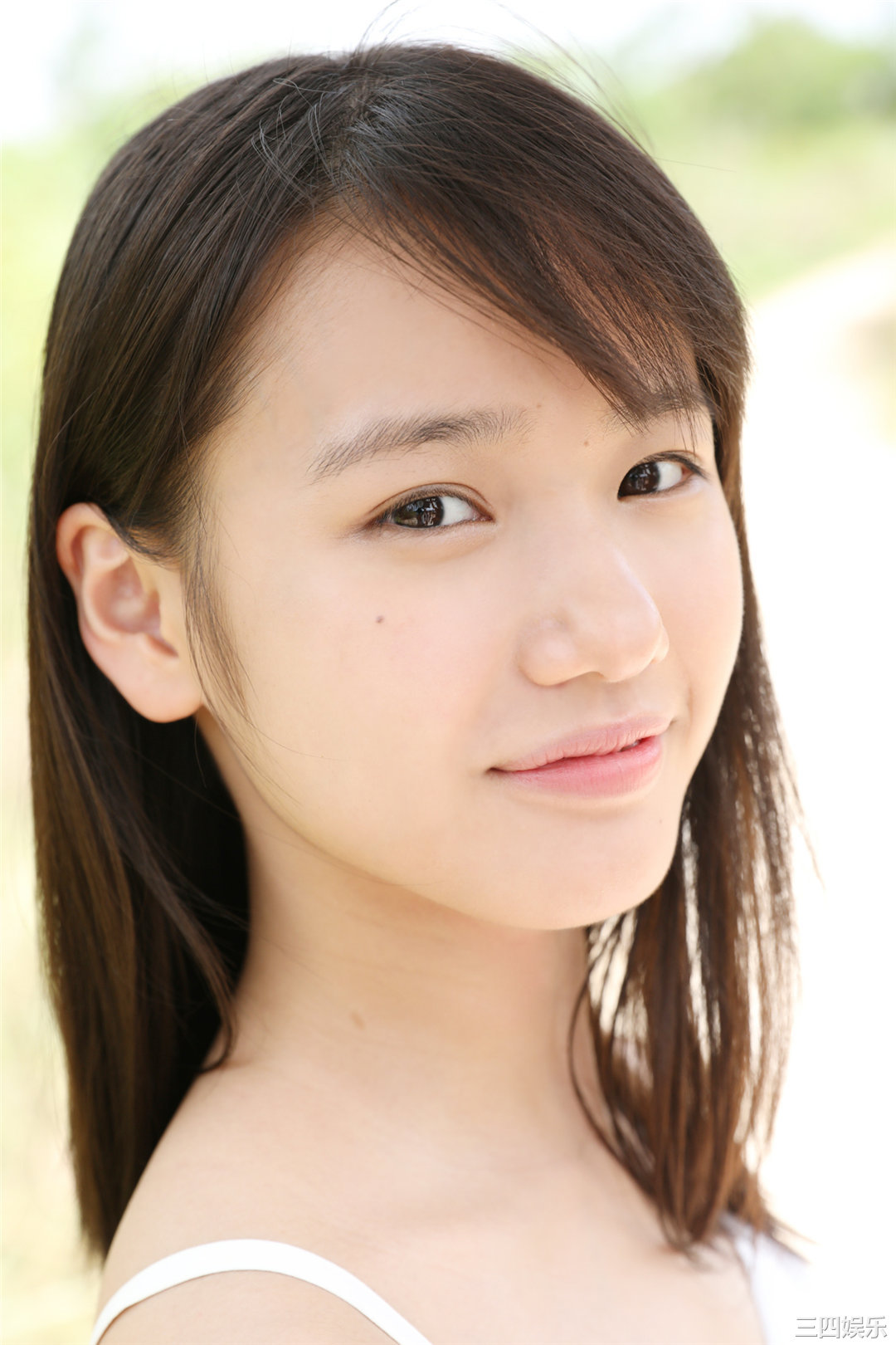 横山玲奈写真集《 Hello! Project Digital Books Vol.187 》高清全本