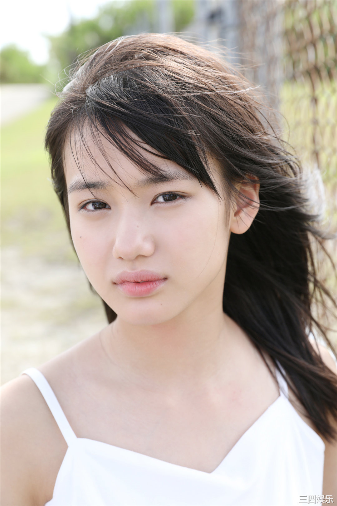 横山玲奈写真集《 Hello! Project Digital Books Vol.187 》高清全本