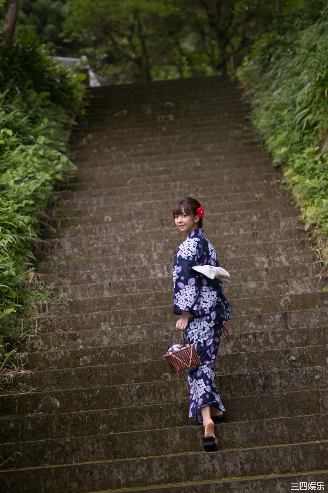 宫崎由加写真集《Hello! Project Digital Books Vol.158 》高清全本