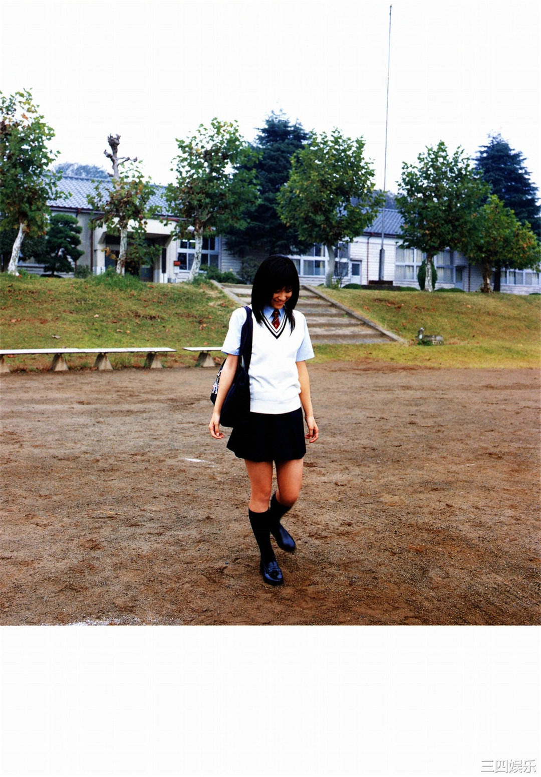 龟井绘里写真集《亀井絵里》高清全本