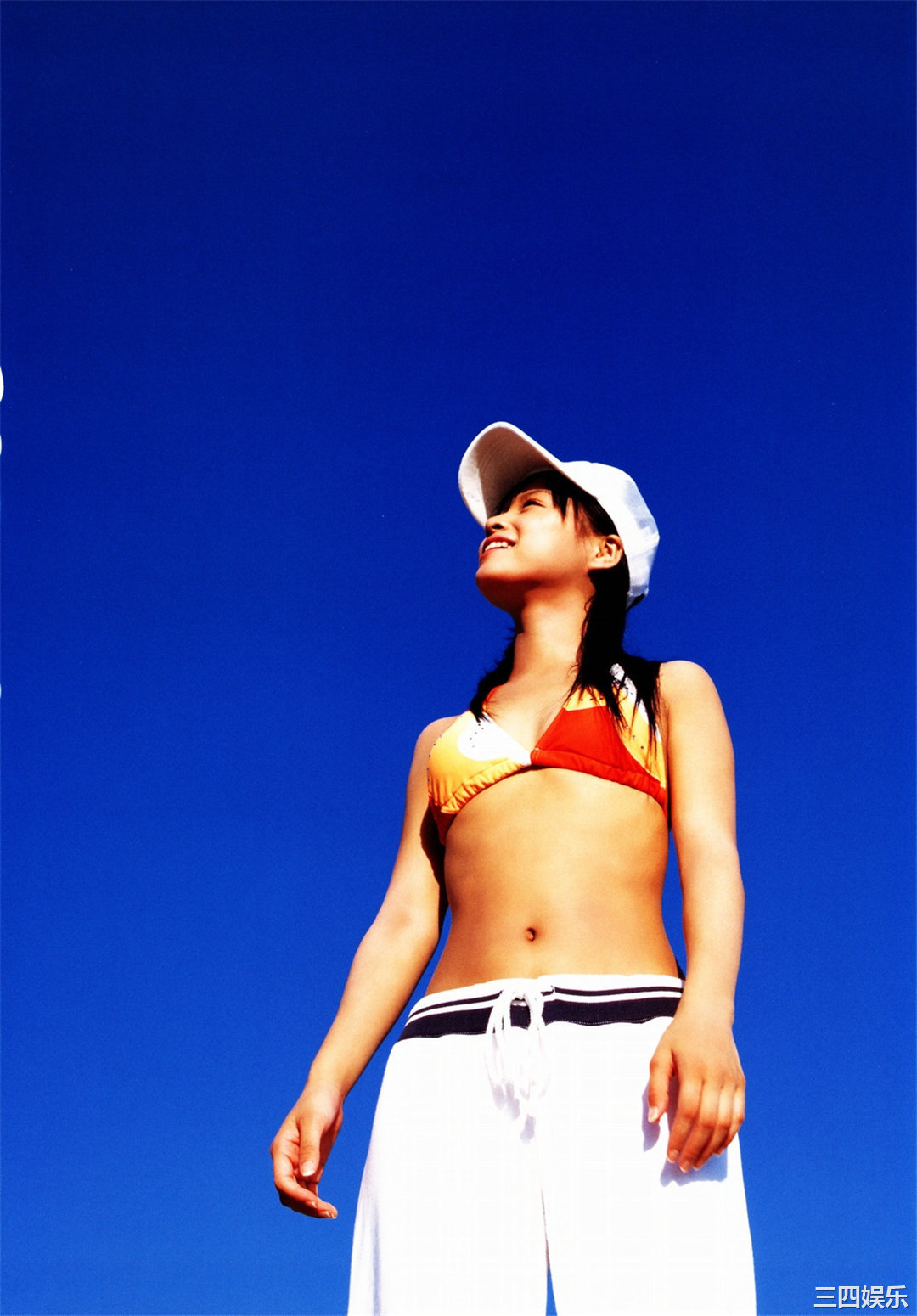 龟井绘里写真集《亀井絵里》高清全本