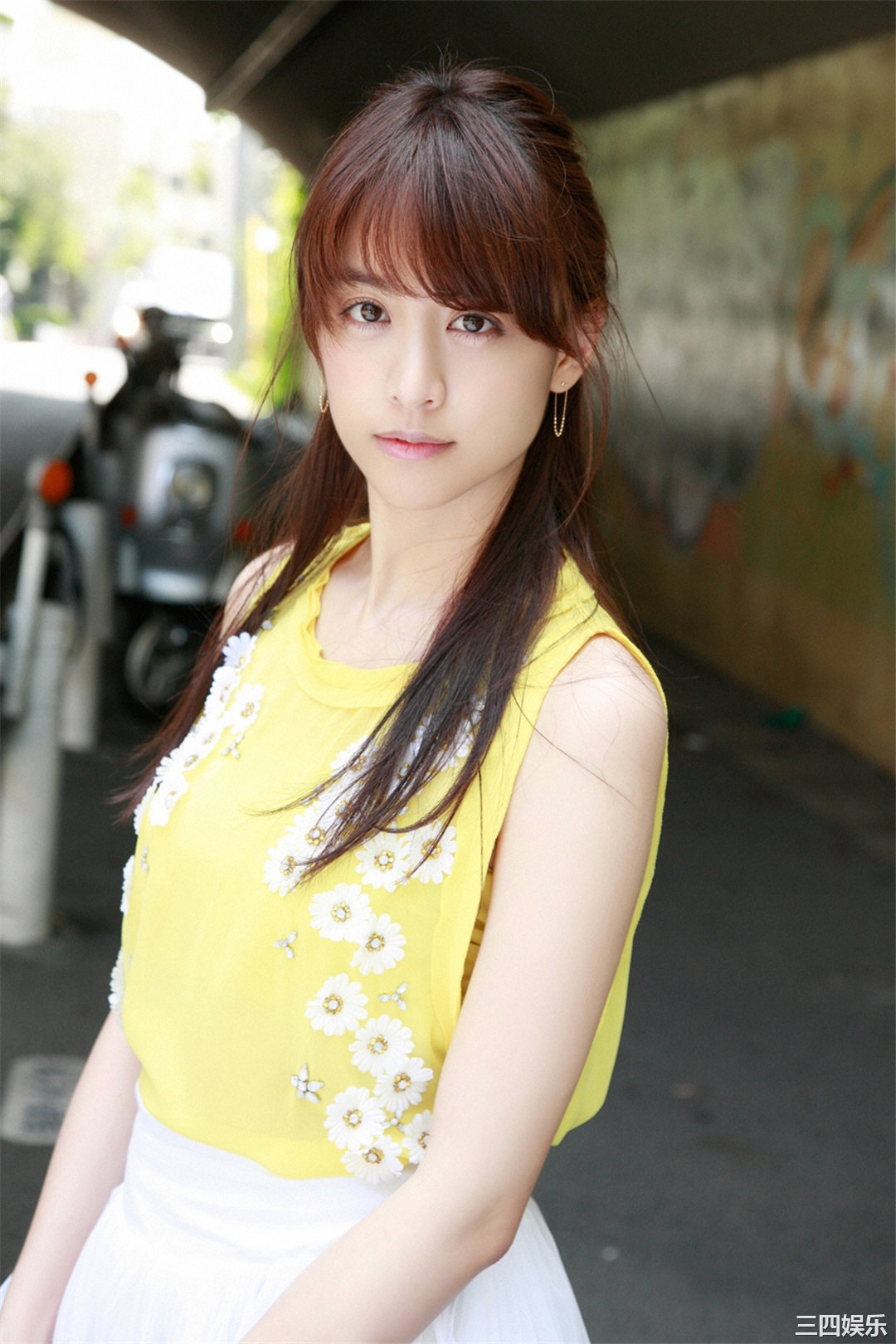 山本美月写真集《[Ys Web] 2015年9月号 Vol.666 》高清全本