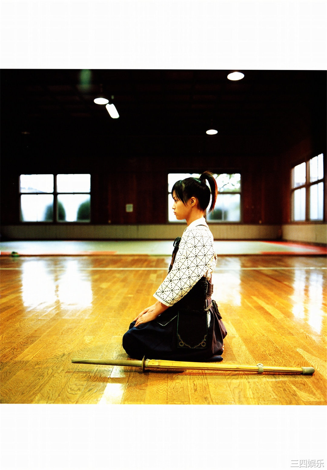 龟井绘里写真集《亀井絵里》高清全本