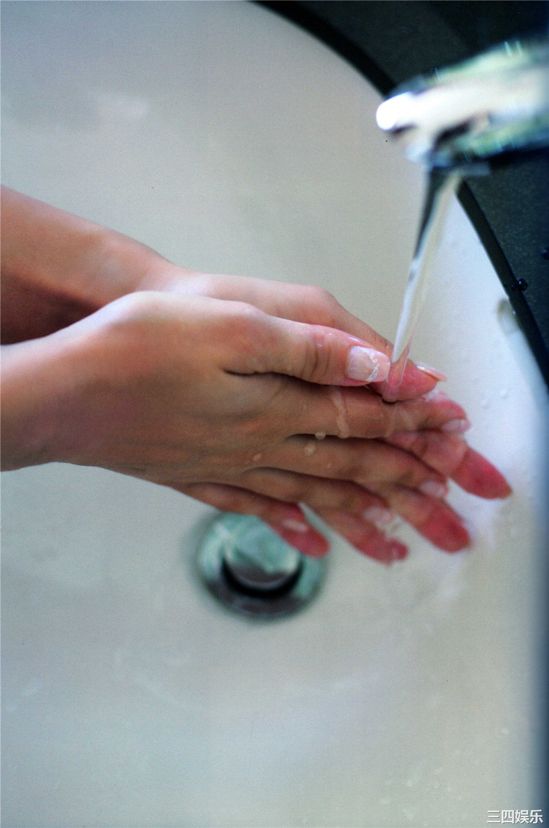 龟井绘里写真集《20はたち》高清全本