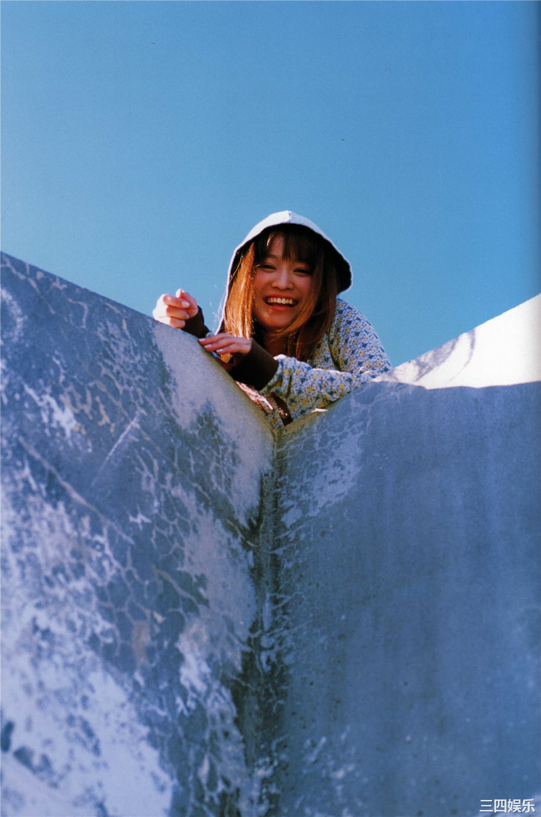 龟井绘里写真集《20はたち》高清全本