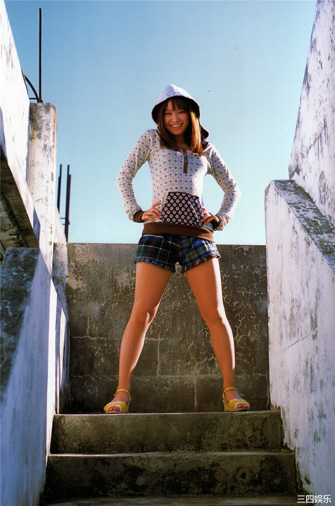 龟井绘里写真集《20はたち》高清全本