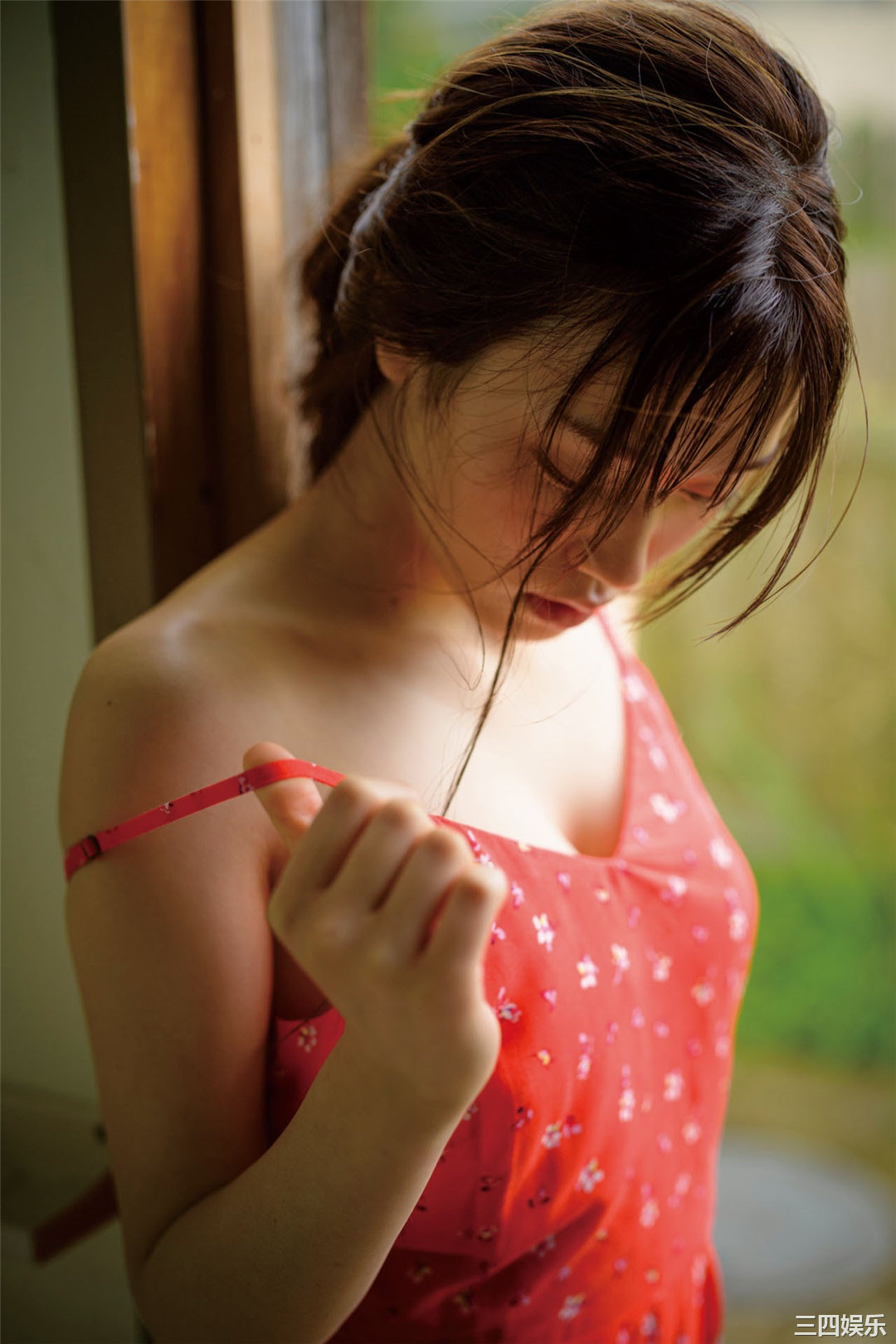 岩本爱未写真集《19岁》高清全本