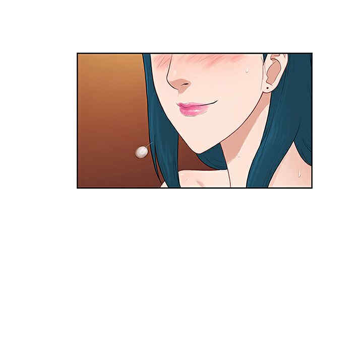 被女神环绕的男人