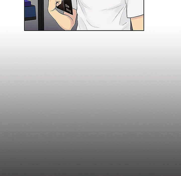 被女神环绕的男人