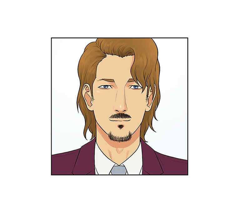 被女神环绕的男人