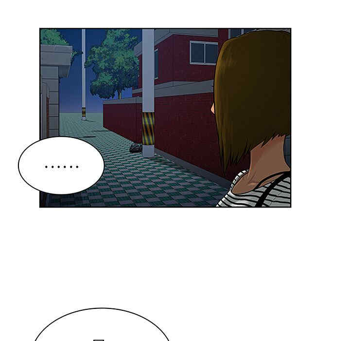 被女神环绕的男人