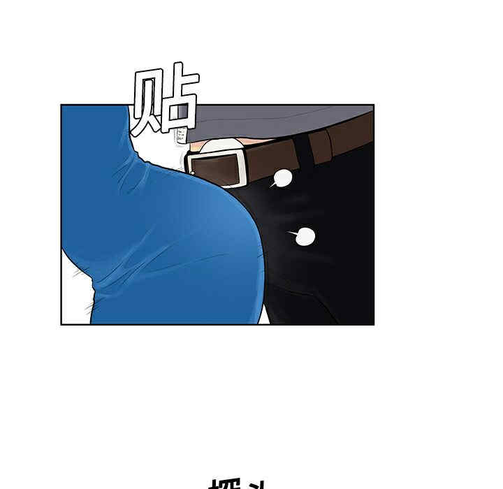 被女神环绕的男人