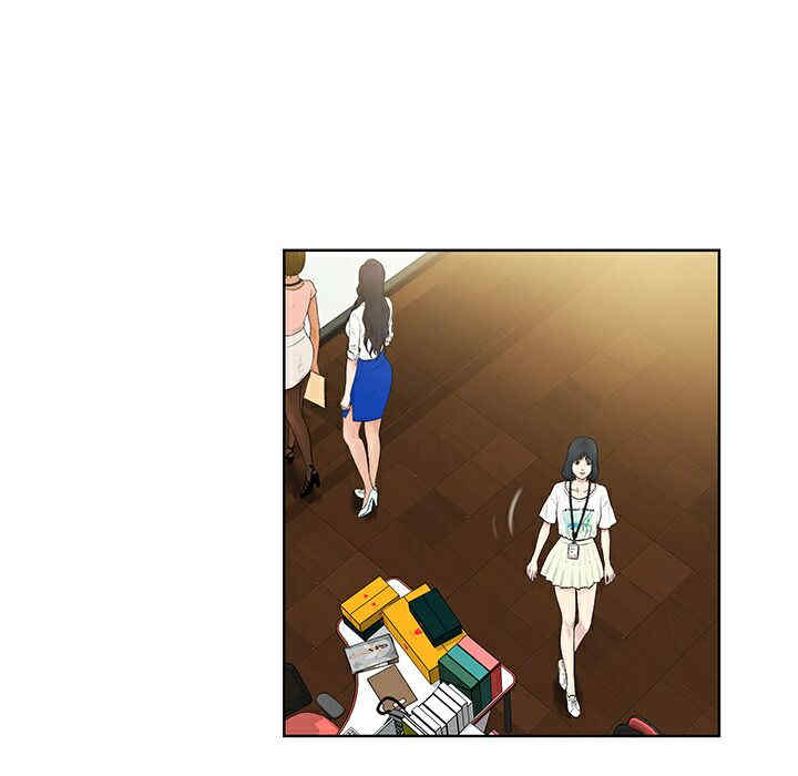 被女神环绕的男人